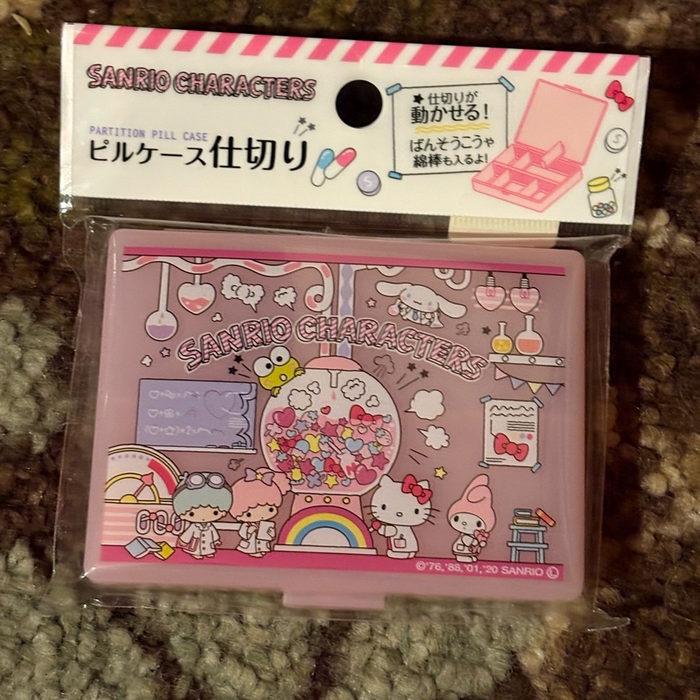 NEW Sanrio Hello Kitty and Friends Pill Case